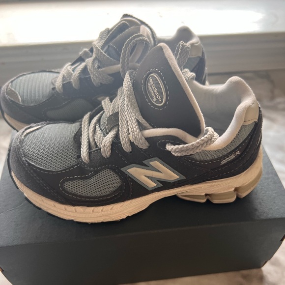 Toddler New Balance sneakers - Picture 4 of 6